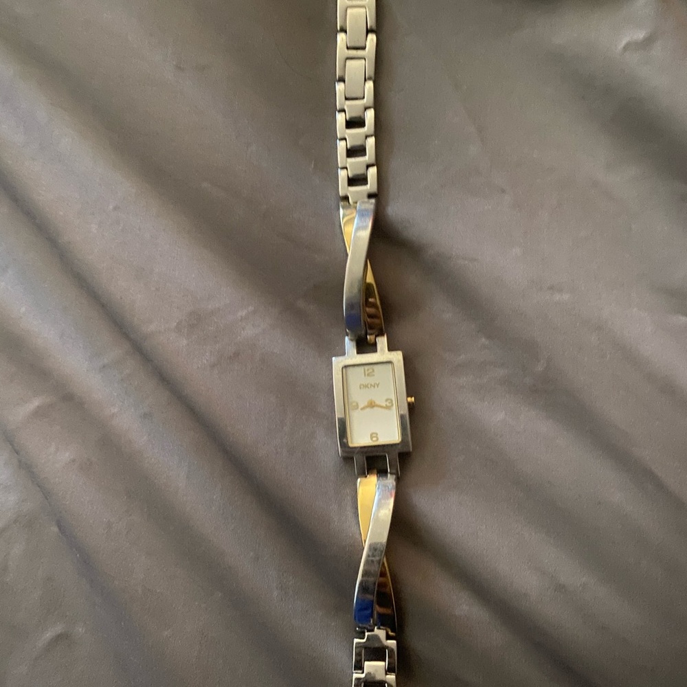 DKNY WATCH